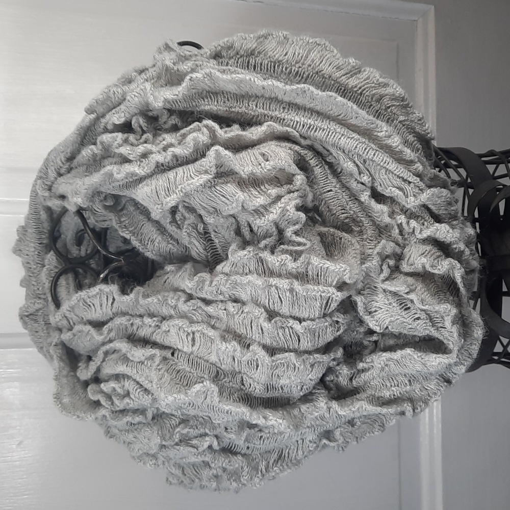 Gray Knit Ruffle Infinity Loop Scarf Warm Cozy Cowl Your New Favorite Scarf ♾️